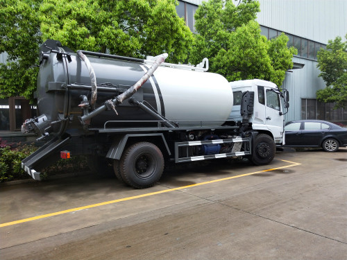 國(guó)六東風(fēng)12方吸污車(chē) 國(guó)六東風(fēng)12方吸污車(chē)