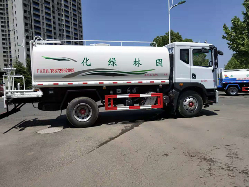 二手灑水車(chē) 二手灑水車(chē)