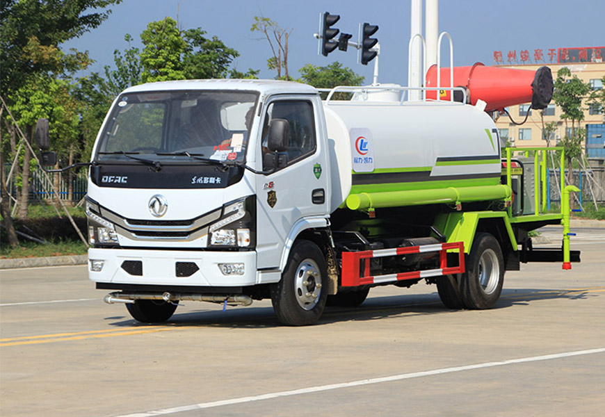 國六小多利卡5噸綠化噴灑車