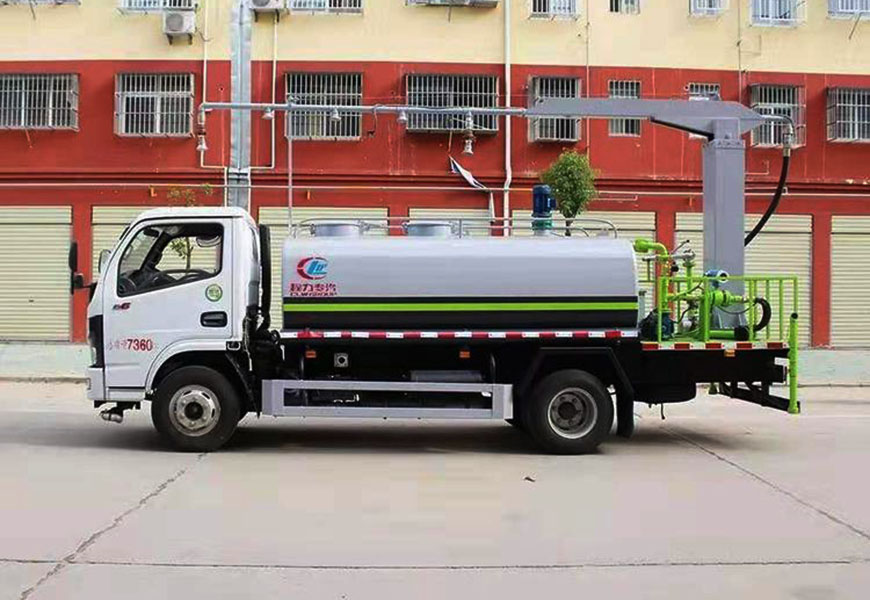 東風(fēng)小多利卡5方鐵路抑塵車側(cè)方展示圖