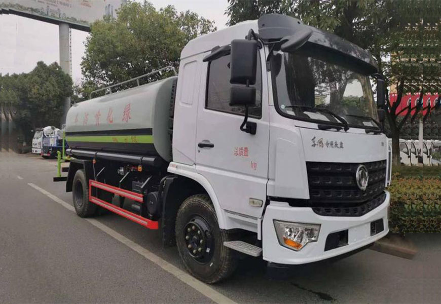 東風(fēng)D3(12方)灑水車(chē)側(cè)面圖