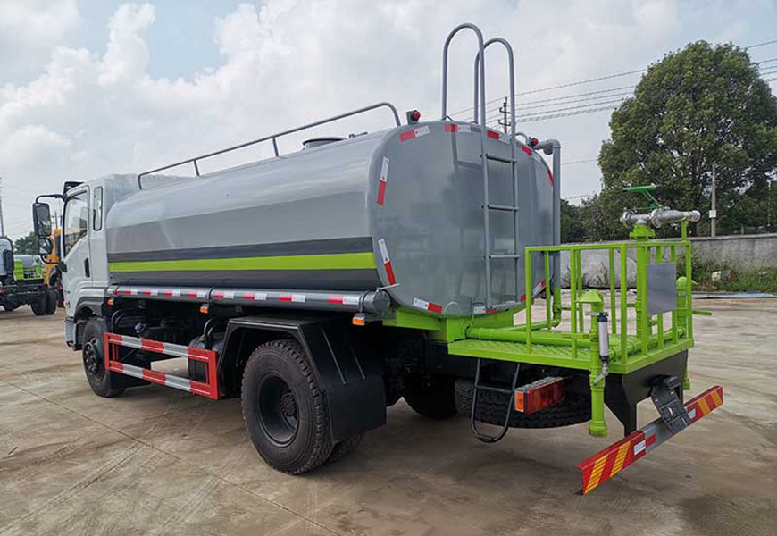 東風專底D1灑水車圖片